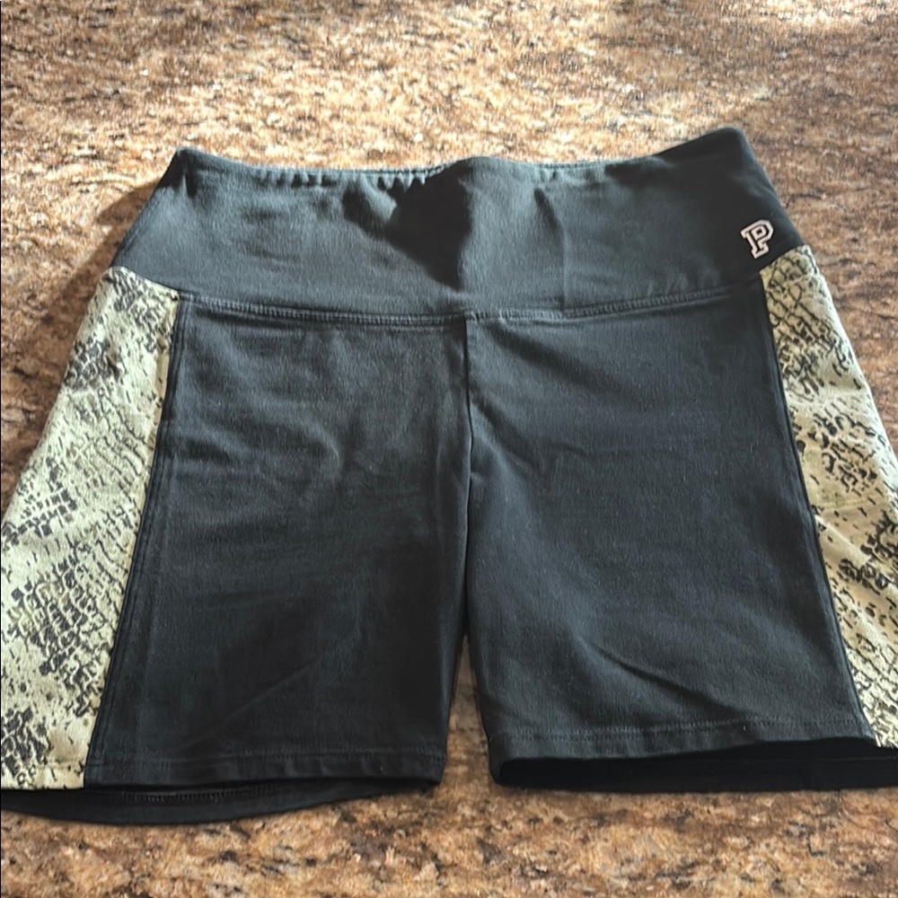 PINK by Victoria Secret YOGA biker shorts